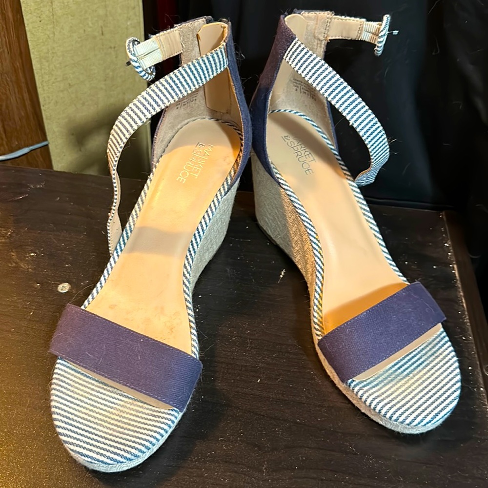 Purchased on Stitch Fix and only wore one time